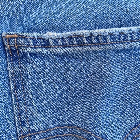 Levi’s 70s High Rise Flare Light Wash Womens Premium Quality Jeans - Picture 14 of 14